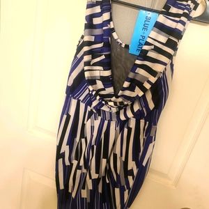 Stunning Geometric sleeveless dress with mesh backing!wear With Heals Ot Flats!